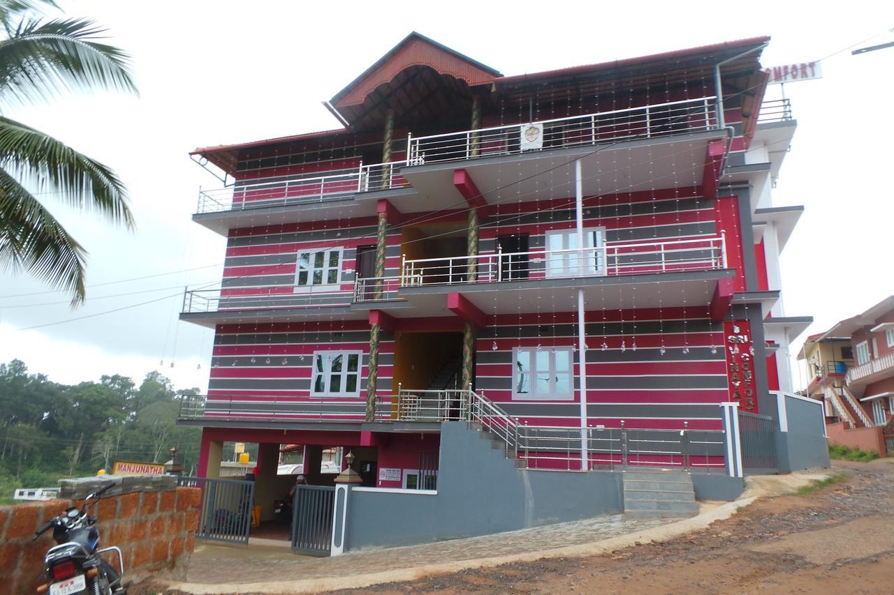 Iroomz Sri Vinayaka Comfort Virajpet Exterior photo